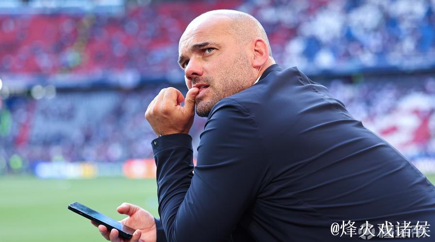 斯内德：姆巴佩会赢得2026年金球奖；没有人效力